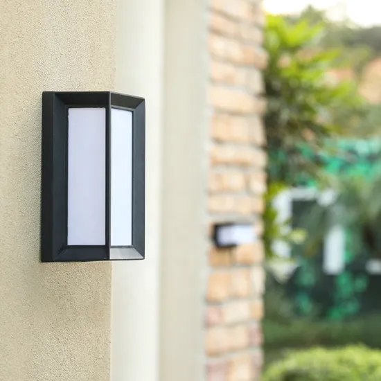 Modern Outdoor Waterproof LED Wall Light for Squares and Parks