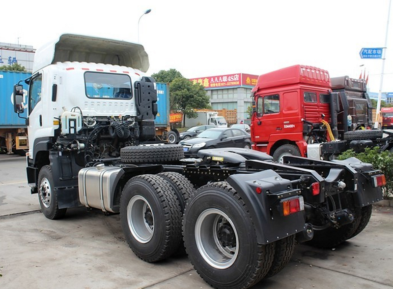 ISUZU 350HP tractor head