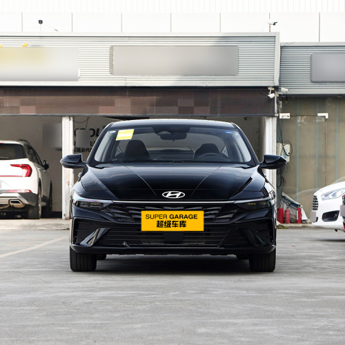 Mașini ieftine pe benzină pentru Hyundai Elantra 2023