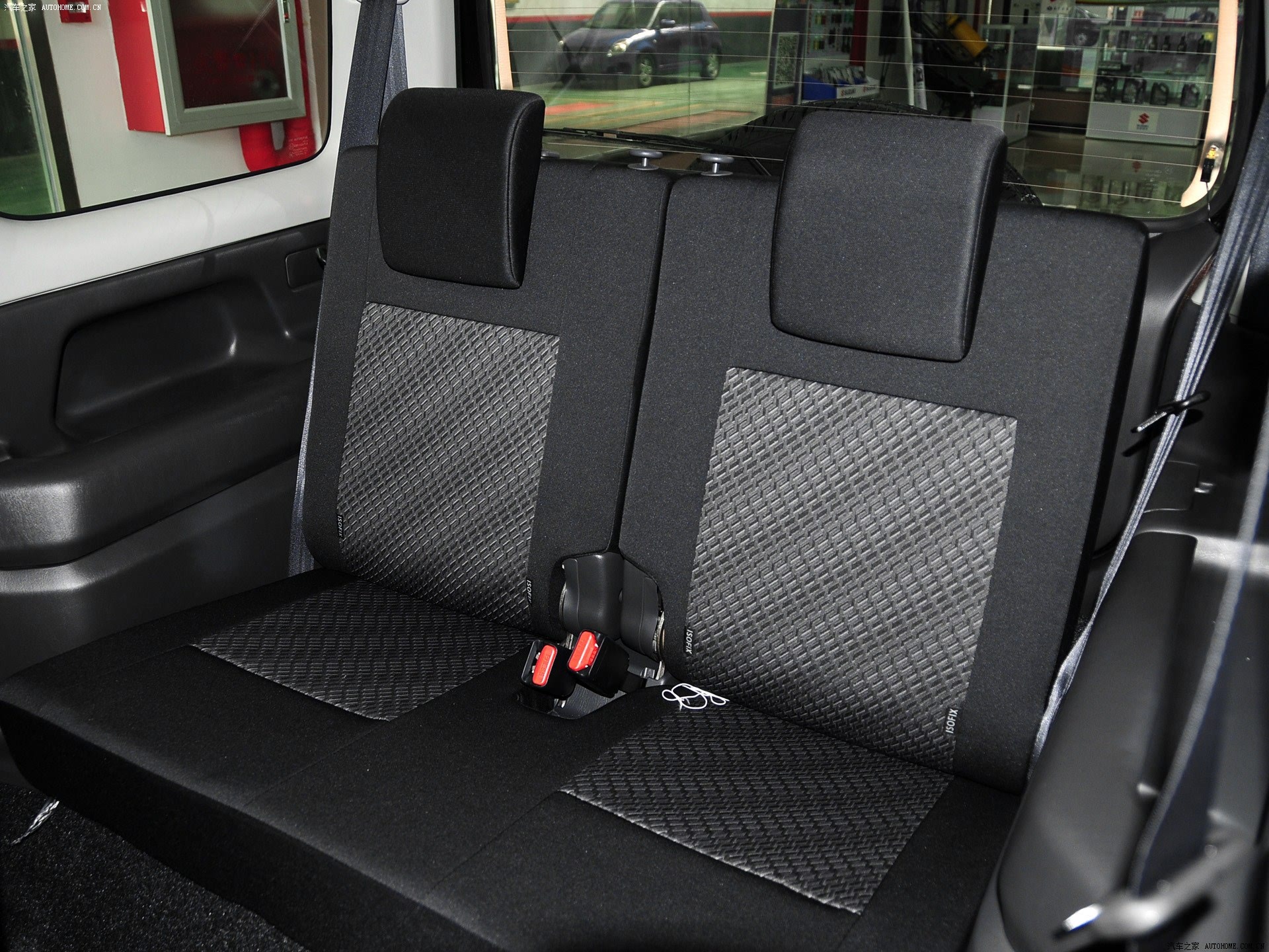 Suzuki Jimny (12)