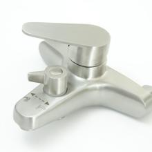 벽걸이 형 Brushed Nickel SS Bath 샤워 꼭지