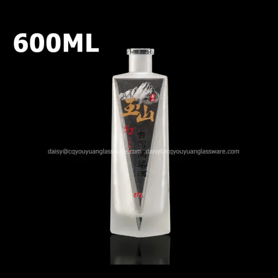 Clear decorative vodka liquor 600ml empty bottle glass cork top wholesale