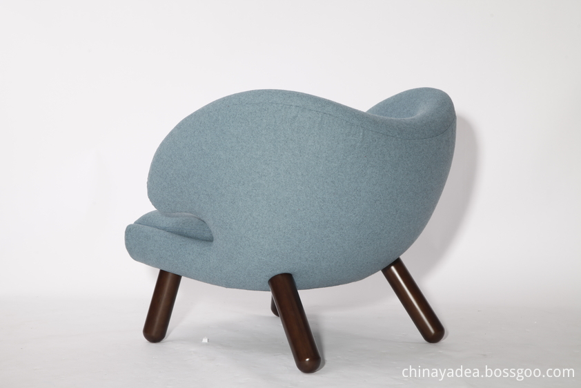 Replica Leather Finn Juhl Pelican Chair