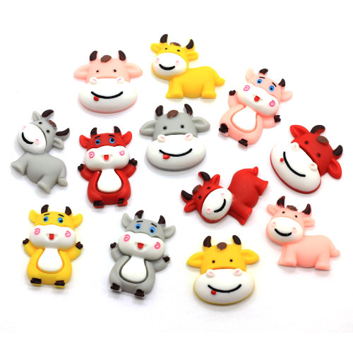 kawaii OX Cow Design in resina mista con retro piatto simulazione Animale Cabochon Decorazione per Fairy Garden Toy Gifts Collana Ornament