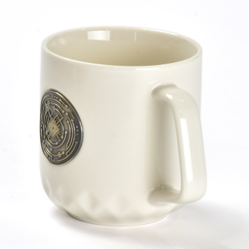 カスタムエンボス加工されたコーヒーロゴセラミックマグカップ