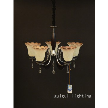 lámpara chandelier moderna de madera y cromo