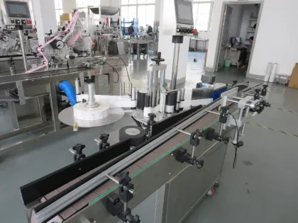 wine and beverage labeling machine