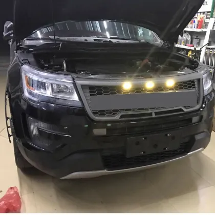 China Factory Wholesale Car Accessories: Front Grills for Ford Explorer