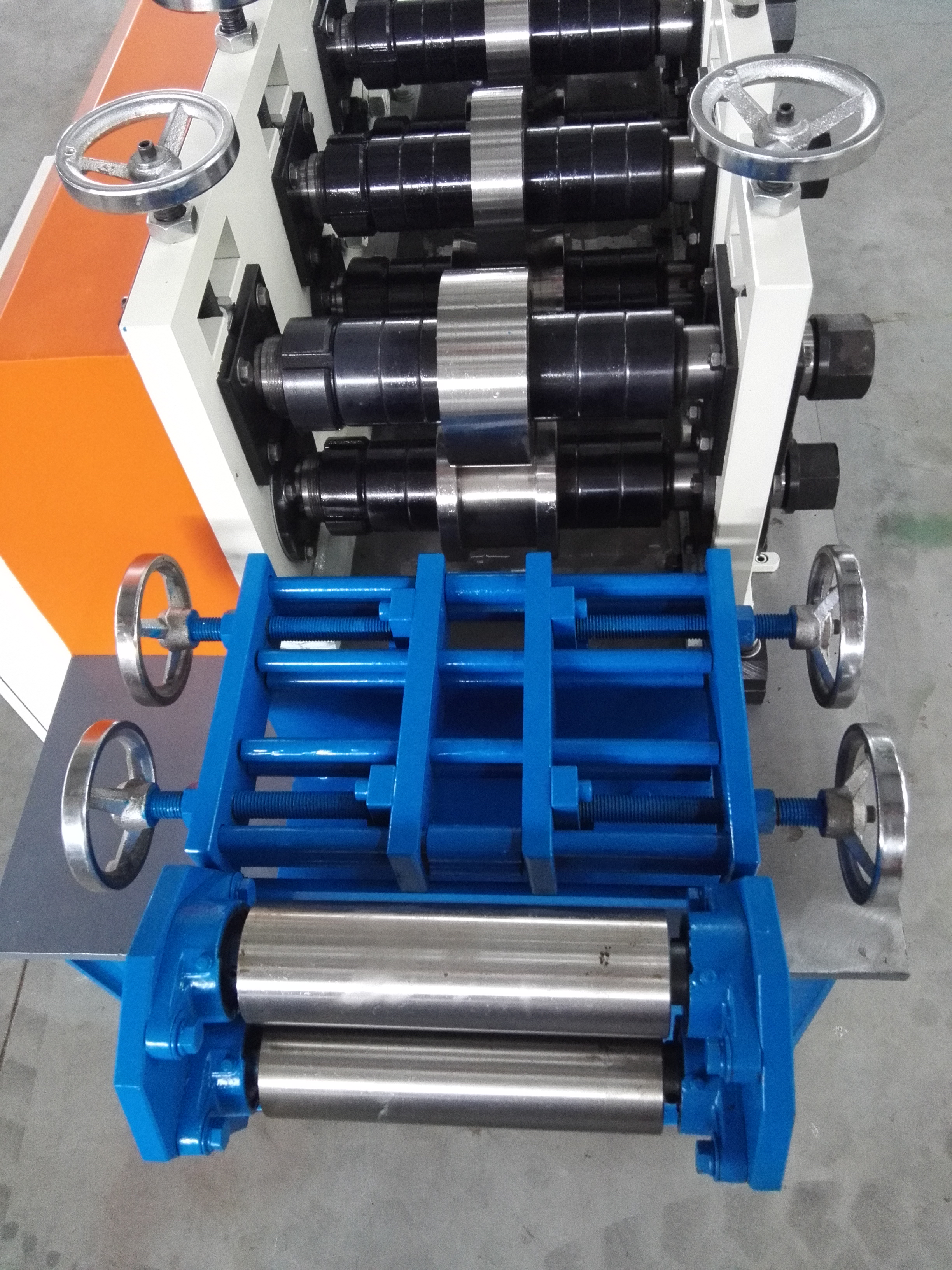 Light keel roll forming machine