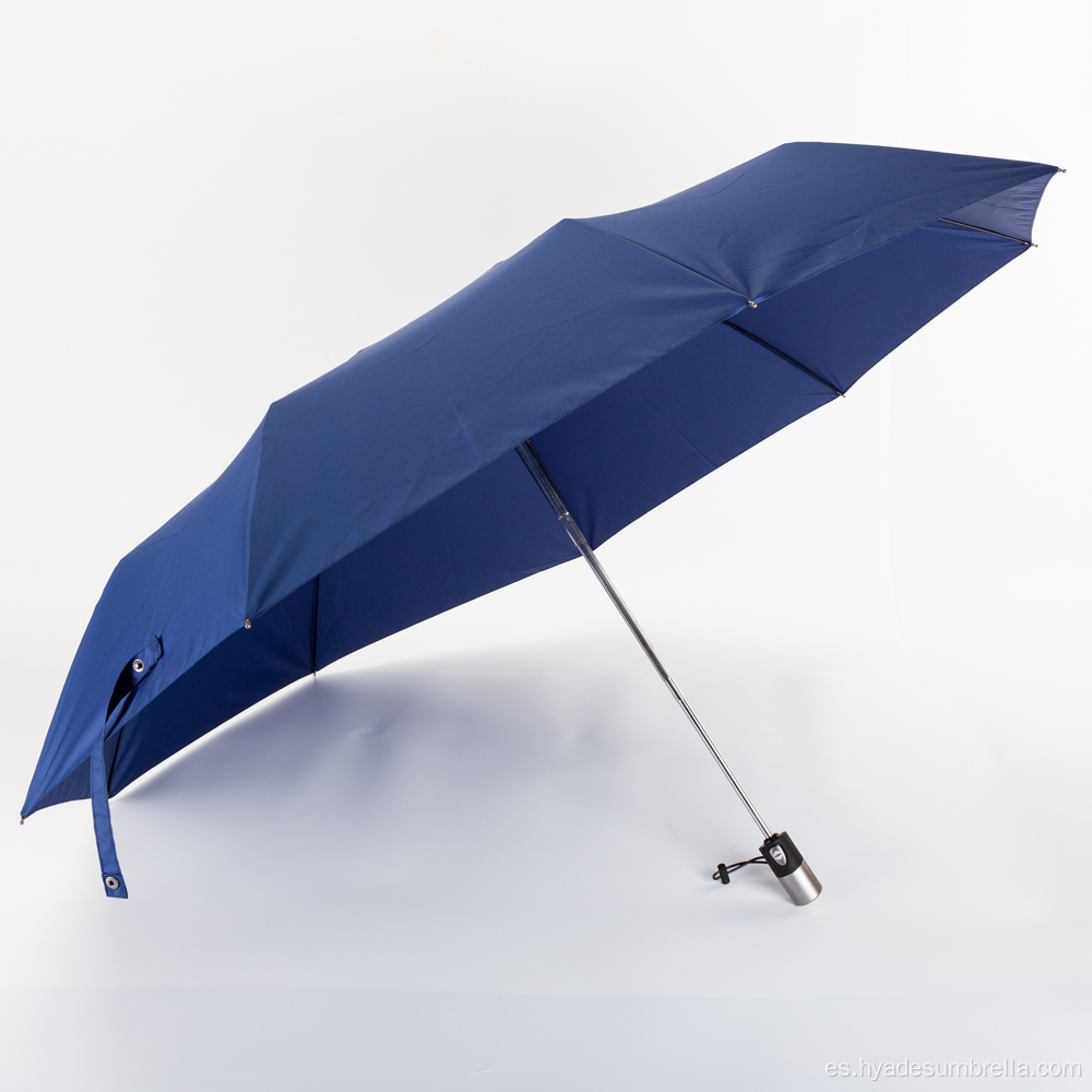 El paraguas automático compacto de golf para hombre más grande