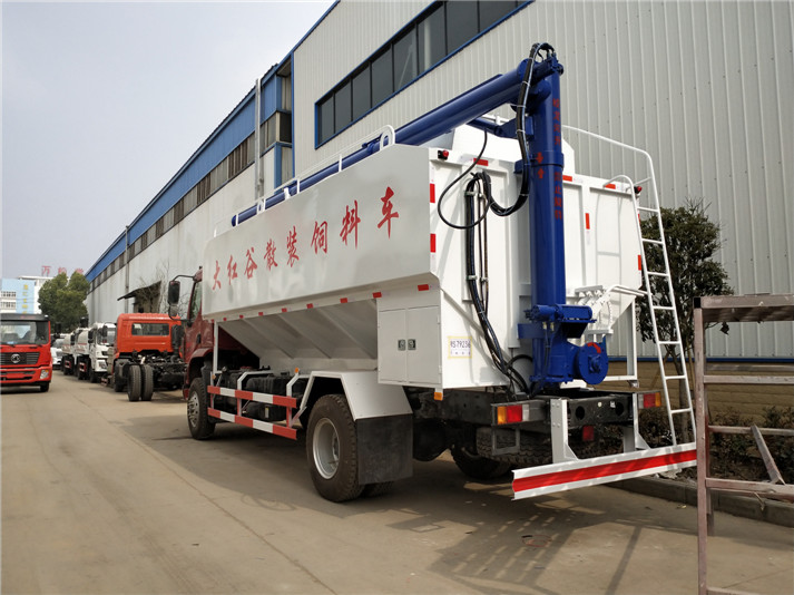 Reliable Feed Transport Unit with Maximum Storage Capacity