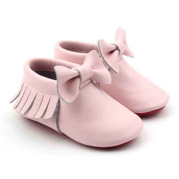 Sapatos Mocassins de Couro Macio para Bebês com Arco
