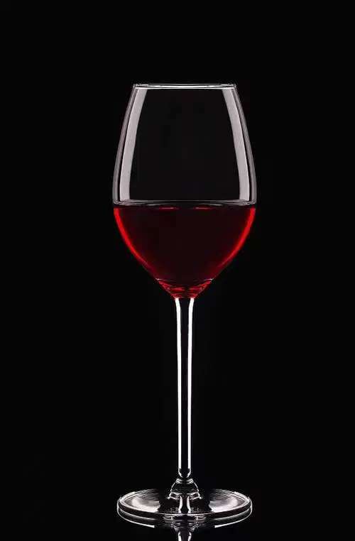 Elegant Long Stemmed Wine Glass