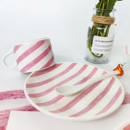 New arrival Pink color lovely tea cup sets ceramic cup and saucer jingdezhen porcelain tea set