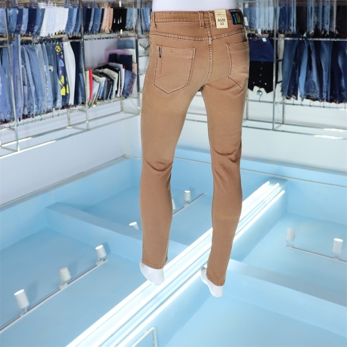 Brown Men&#39;s Jeans Custom Wholesale