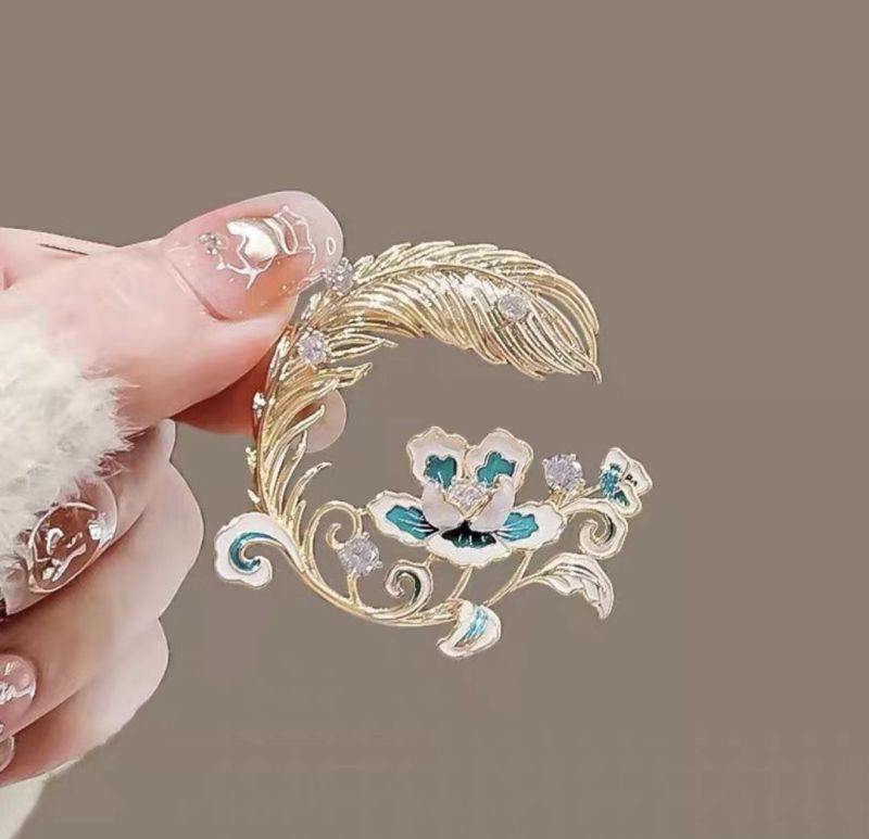 Guofeng peony feather brooch