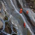 Sistema de protección contra caída de rocas