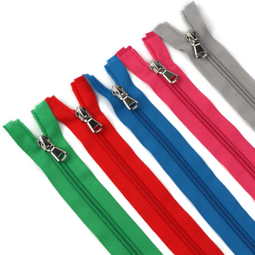 China Custom Long Chain Nylon Coil Zipper For Sale Factory