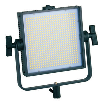 Professional LED Photographic Television Studio Light with 12-24V Power, 3,200-5,600K CCT