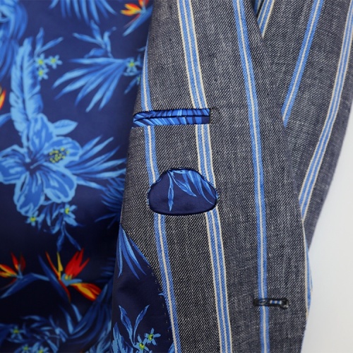 Innovative Strip Fabric Blazer with Printed Lining