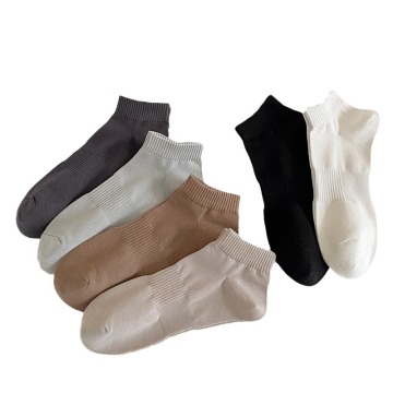 Xiangyi Wholesale Men's Spring/Summer Sporty Short Tube Coffee Color Solid Versatile Socks