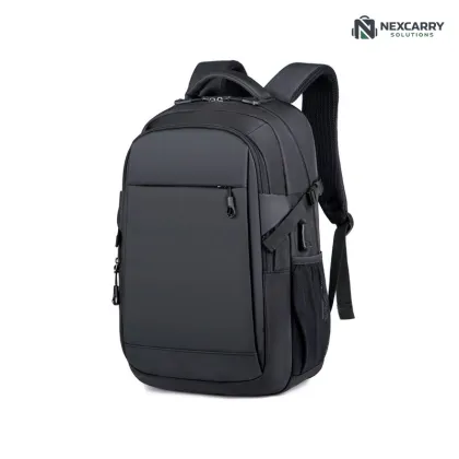 Men`s All-Black Oxford Backpack