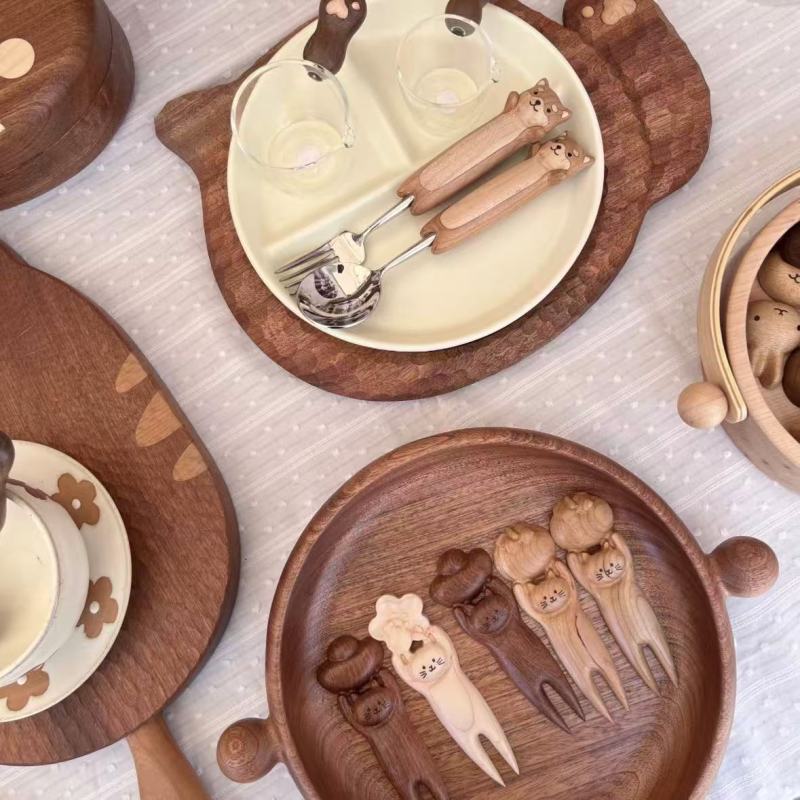 Wooden Animal-Themed Tableware with Cute Cat and Bunny Designs