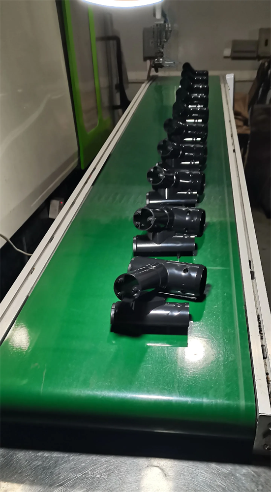  black injection molding shell (1)