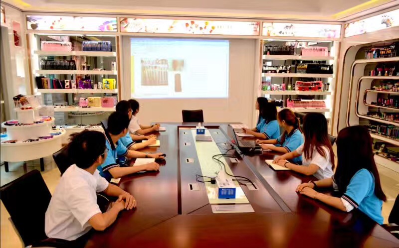 Makeup Brush Meeting Room Makeup Brush Meeting Room