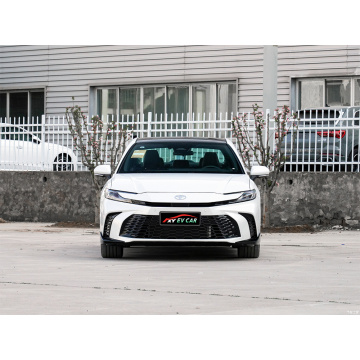 2024 White Camry Hybrid 2.0S Sport Edition