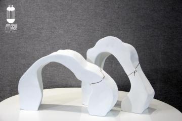 Porcelain decorative vase