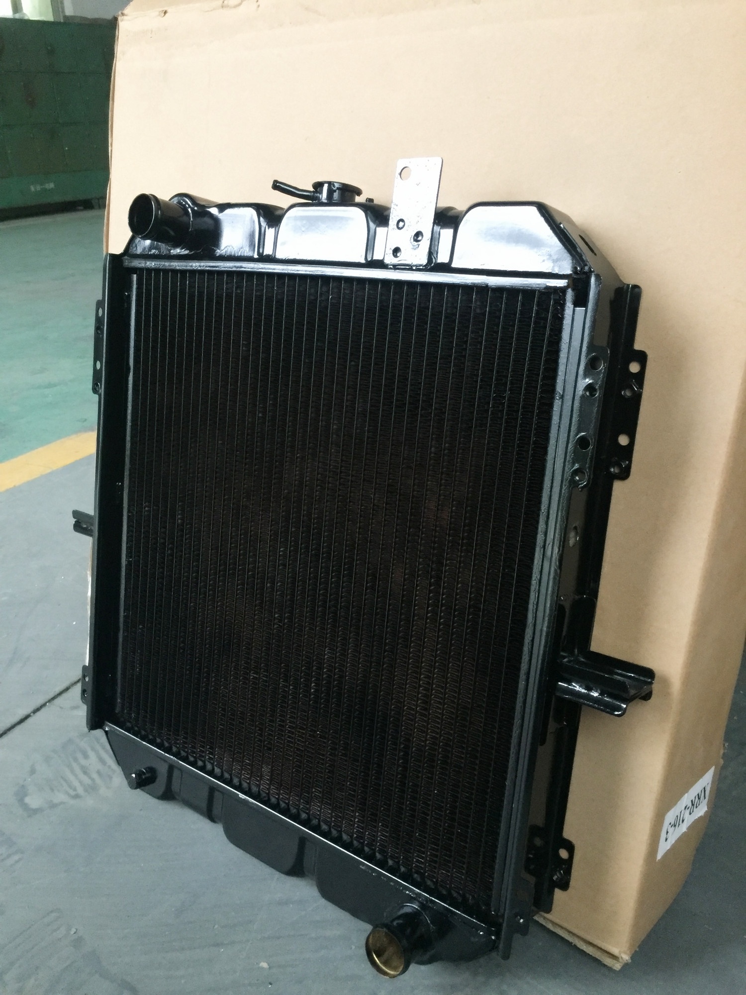 Isuzu Nhr 4bc2 용 구리 황동 트럭 라디에이터, Bossgoo.com의 고품질 Isuzu Nhr 4bc2 용 구리 ...
