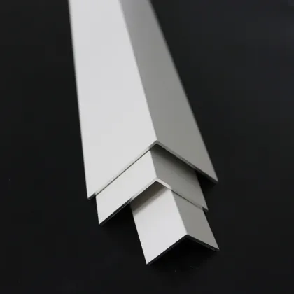 Qiang Factory Customizes Various Sizes of L-Shaped Aluminum Profiles