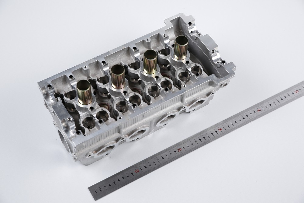 Aluminum die casting with customized precision CNC machining