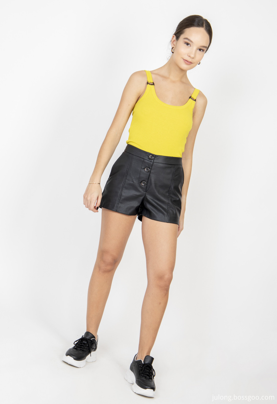 Woman Slim Shorts