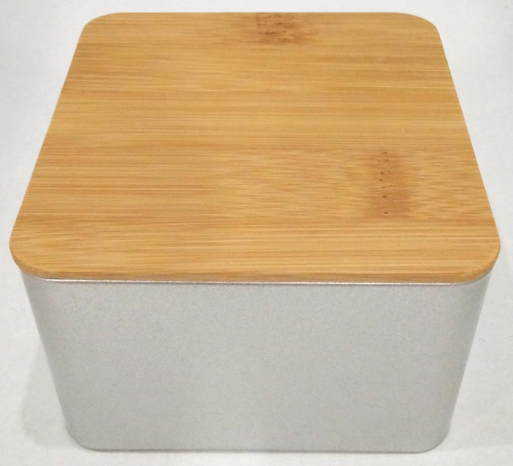 Caja cuadrada de la lata de galletas con tapa de madera