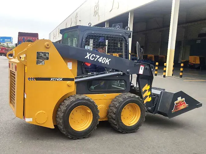 China CE EPA Brand New Versatile Multi-Functional 50HP Mini Micro Track Crawler Four Wheel Skid Steer Loader Xc740K with Attachments and Parts