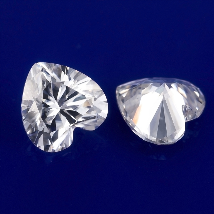 Moissanite รูปหัวใจขนาด 14x14 มม. DEF SSV1