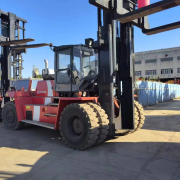 Discount Kalmar Container Lifting Equipment: 45 Ton Reach Stacker in Sweden