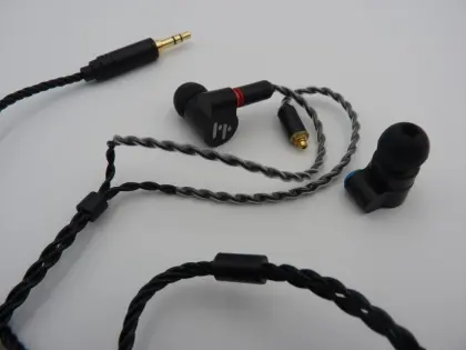 Hybrid Balanced Armature with Dynamic In-ear Earphone