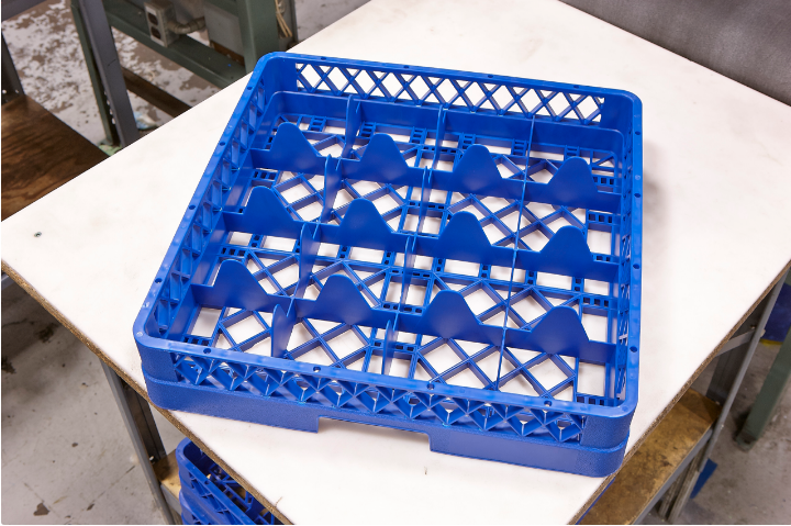 Plastic crate injection mould