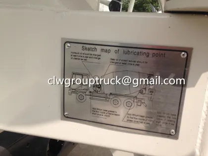 YUE JIN 2.2M3 Small Concrete Mixer Truck