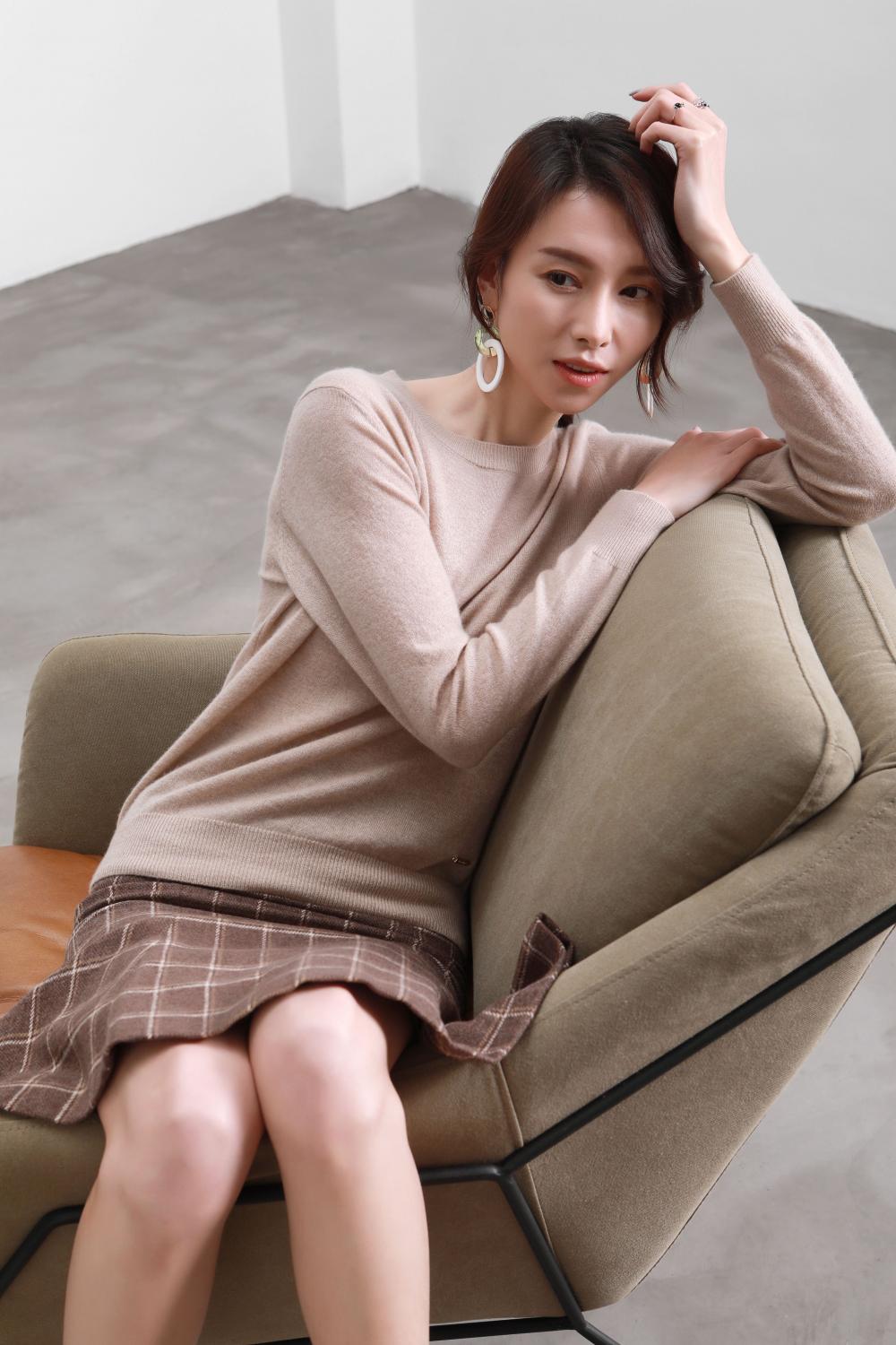 Women's short-sleeved cashmere sweater