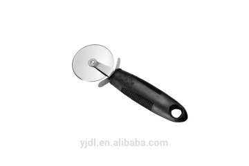 2015 NEW design rubber handle stainless steel round pizza cutter