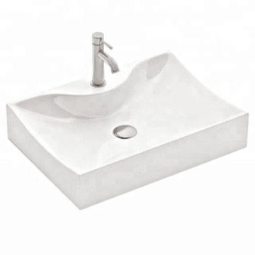 Vaniti del bagno in ceramica con finitura in quercia