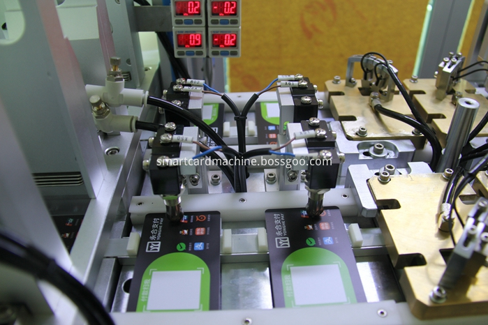 Detail of Smart Card Torsion Machine