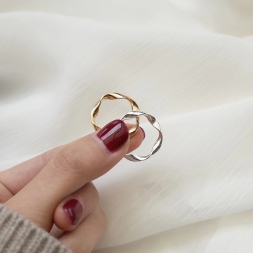 Individual indifference style articular ring