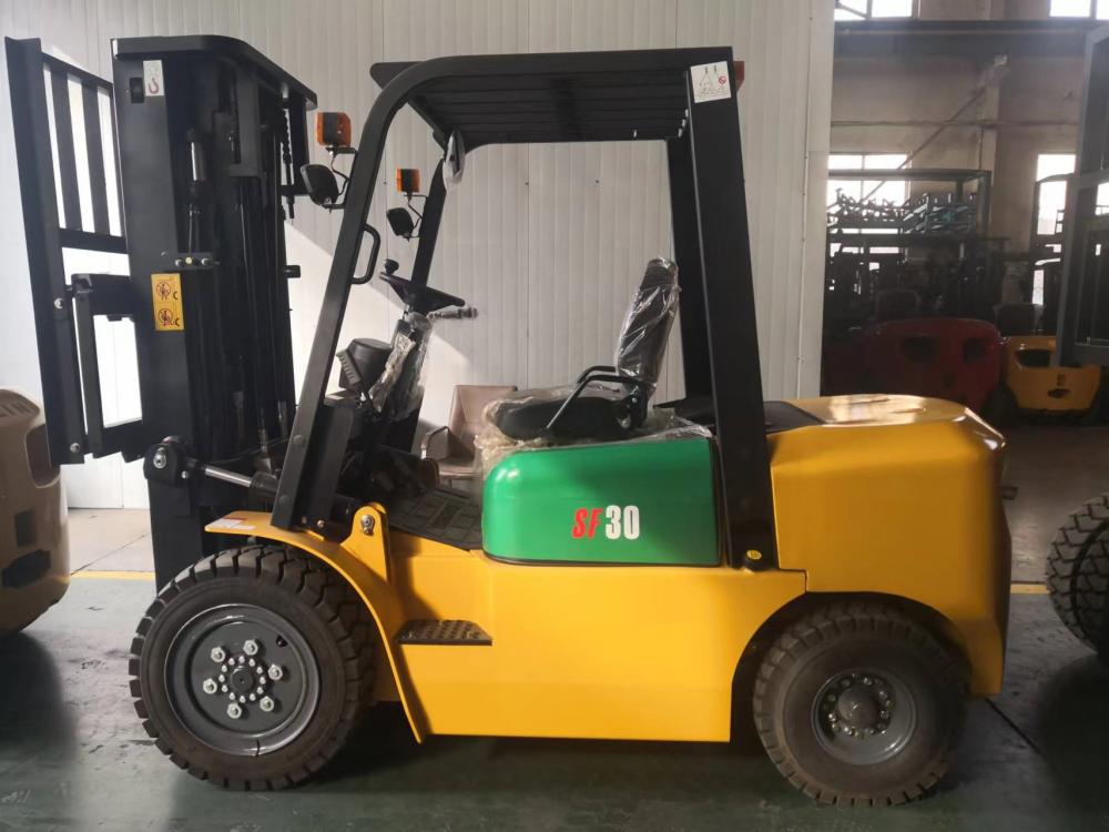 3 Ton Diesel Forklift 01