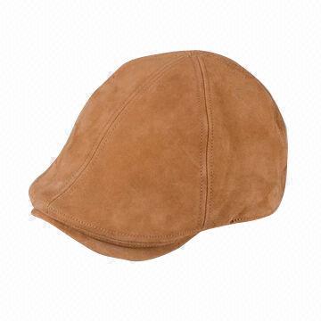 6-panel women's cap, made of 100% real sheepskin