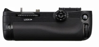 NEW For Nikon D7000 camera battery grip